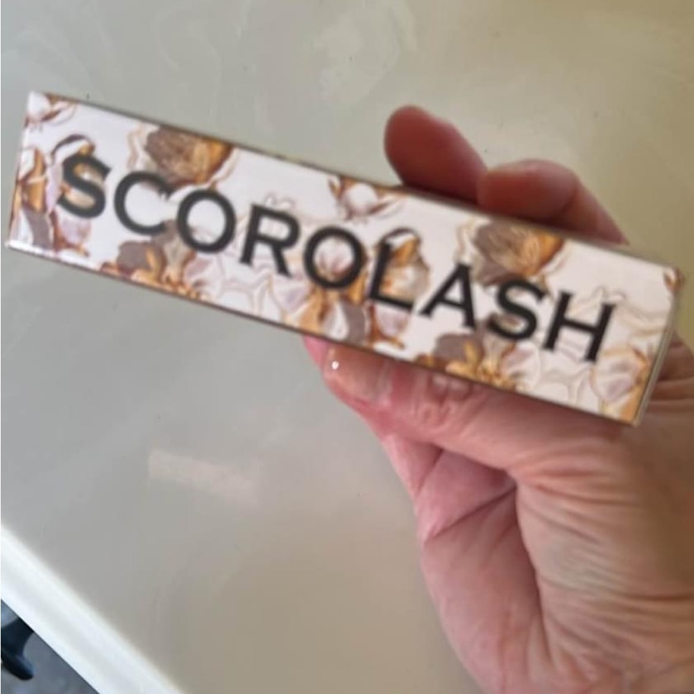 Scorolash eyelash growth serum BNIB